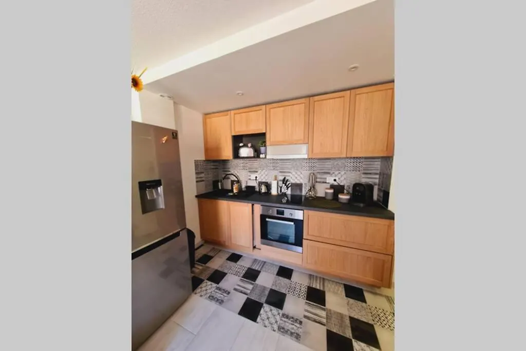 Daire Saint Raphael, Bel Appartement En Centre Ville !